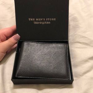 Pebble Black Leather Wallet